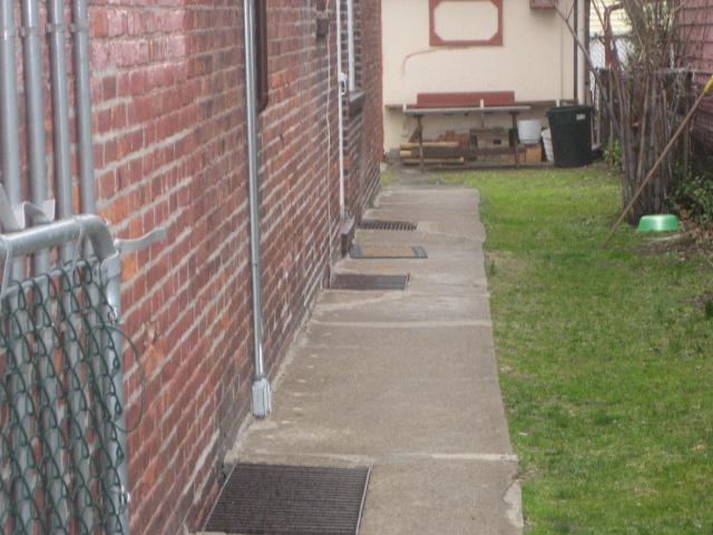 596 VAN HOUTEN AVE
