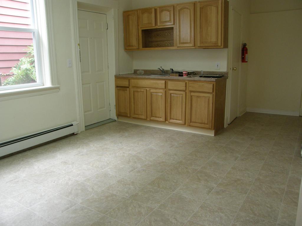 596 VAN HOUTEN AVE