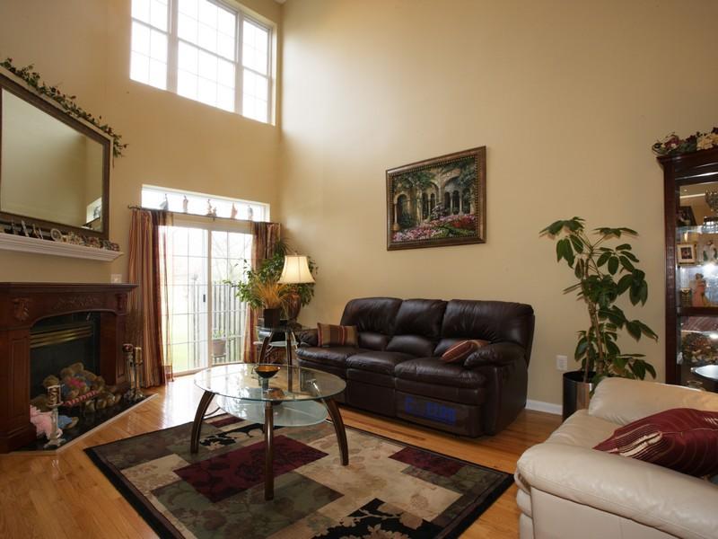 MLS #/Web ID: 2724013