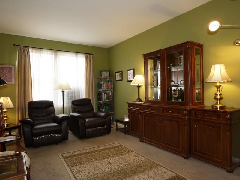 MLS #/Web ID: 2724013