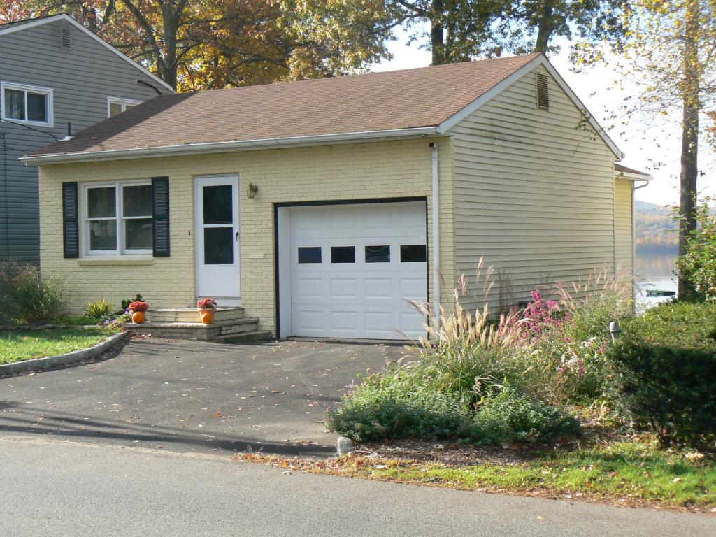 MLS #/Web ID: 2724313