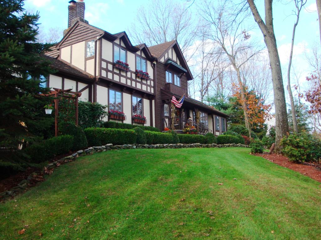 44 SENECA LAKE RD