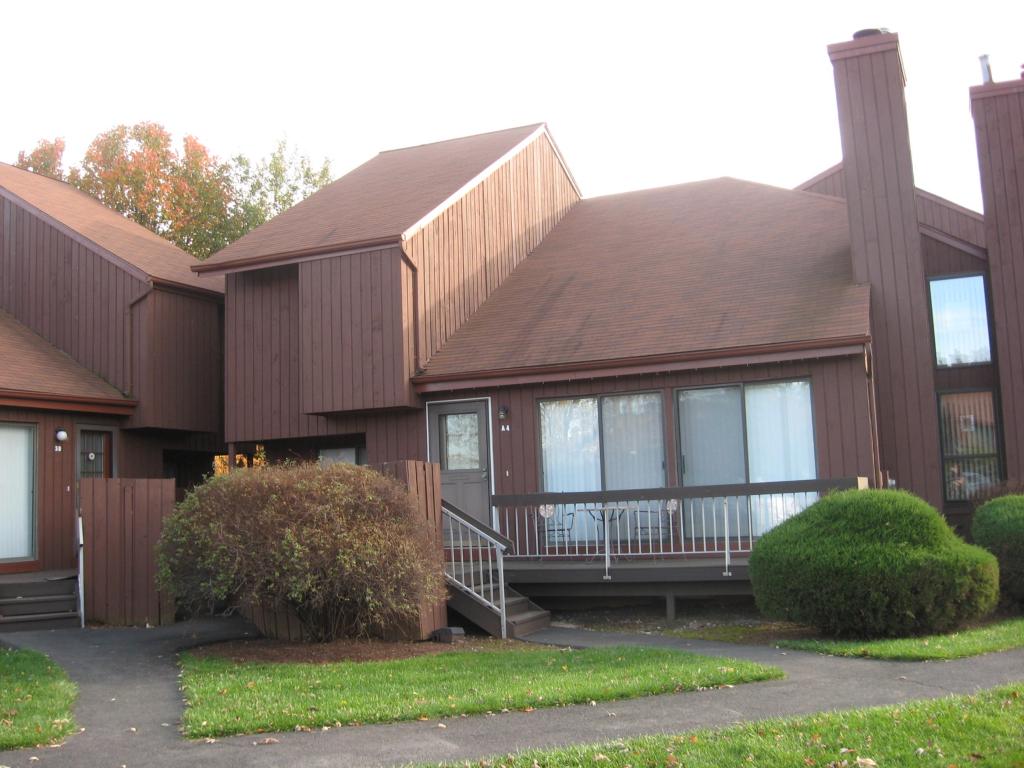 27 BLOOMINGDALE DR 4A