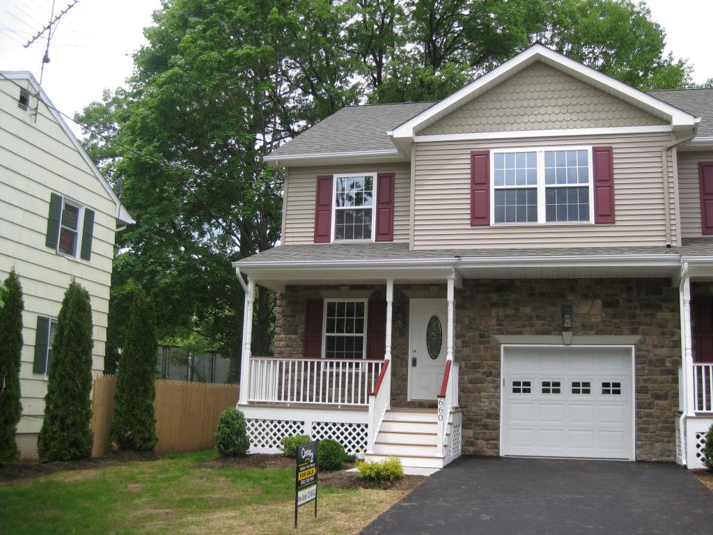 MLS #/Web ID: 2676514
