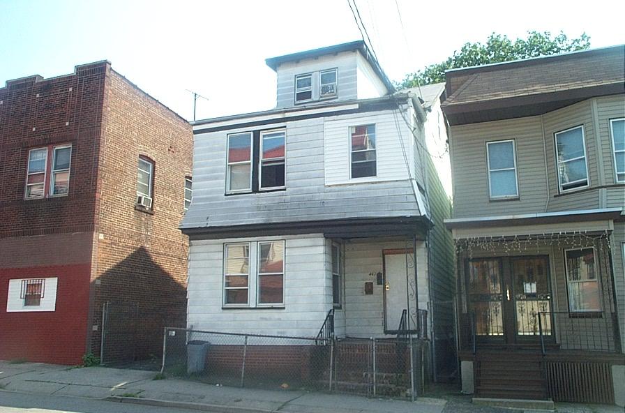 MLS #/Web ID: 2700814