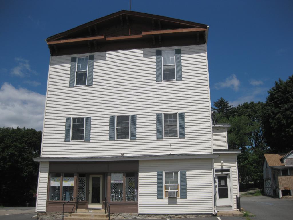 25 MAIN ST