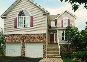 MLS #/Web ID: 2708314