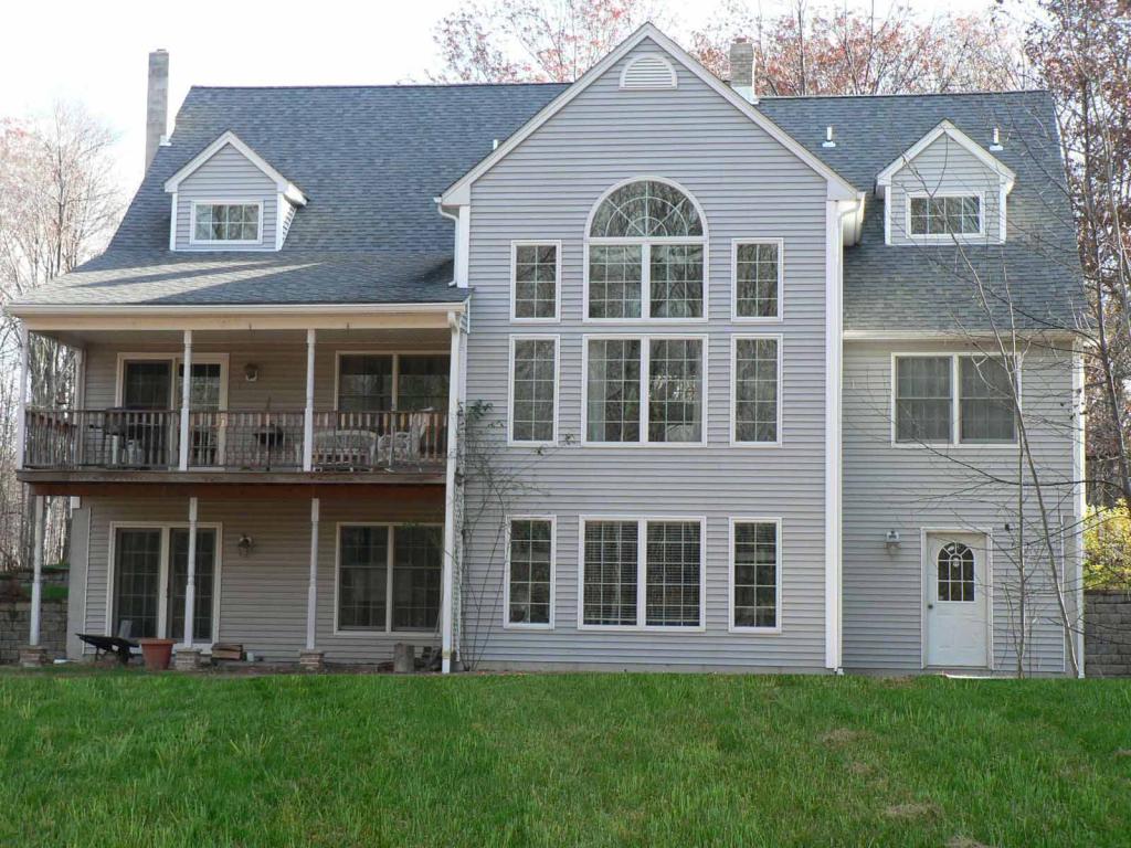 MLS #/Web ID: 2712914