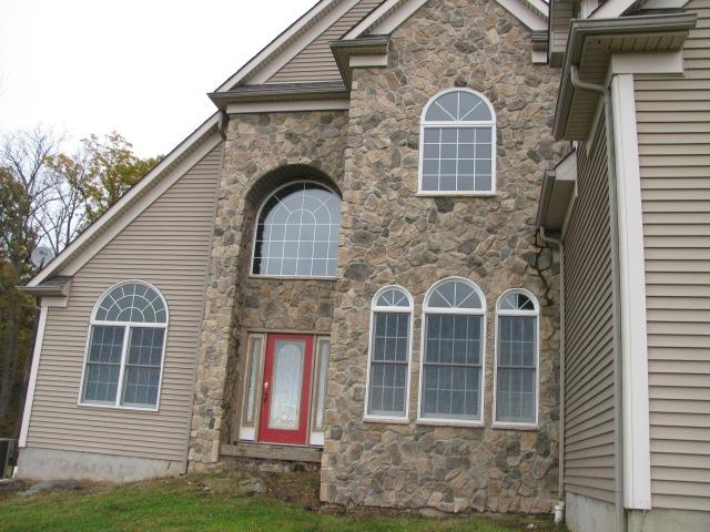 MLS #/Web ID: 2723714
