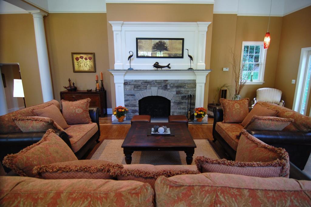571 KNOLLWOOD RD