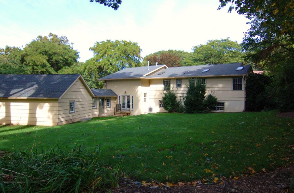 571 KNOLLWOOD RD