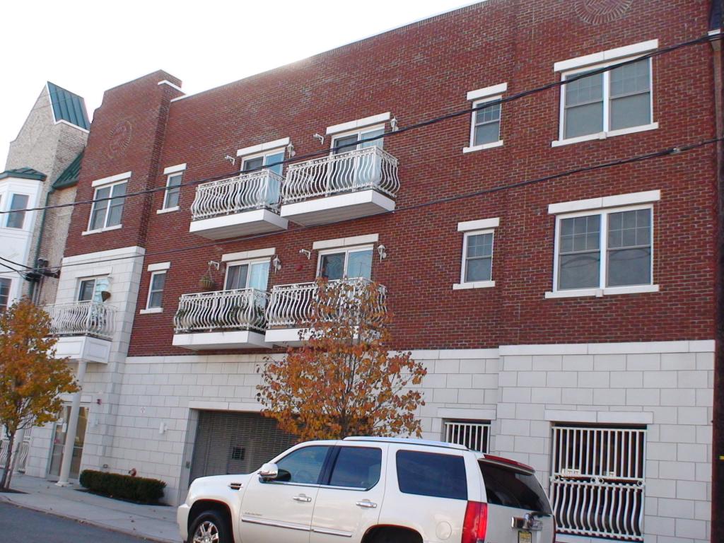 MLS #/Web ID: 2728314