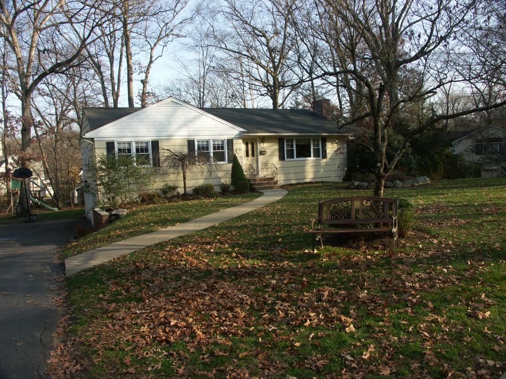 MLS #/Web ID: 2728914