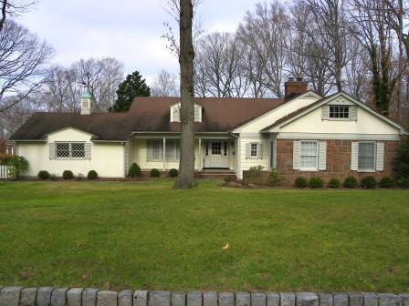 19 ROLAND DR