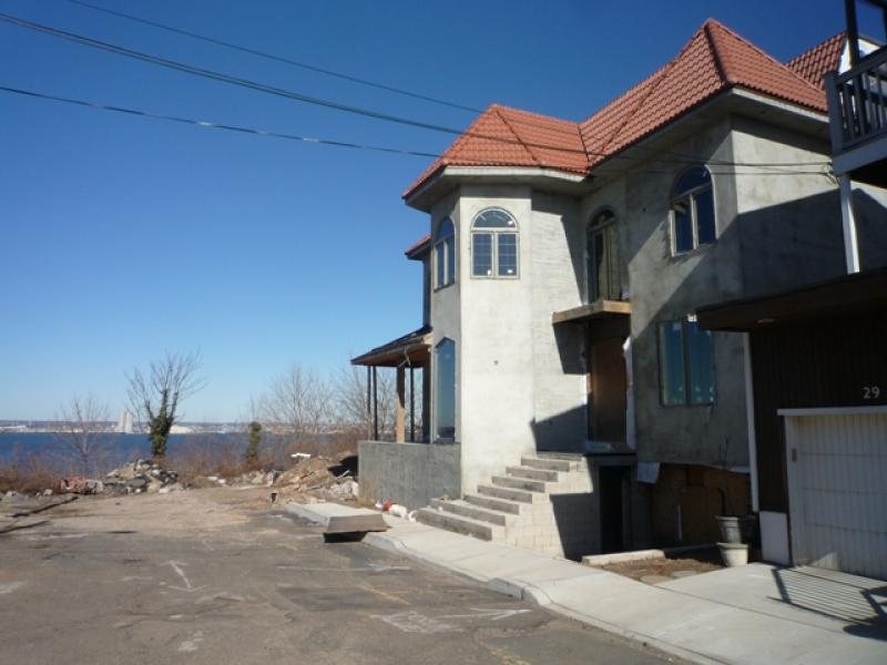 31 BENMORE TER  , Bayonne, NJ, 07002, USA