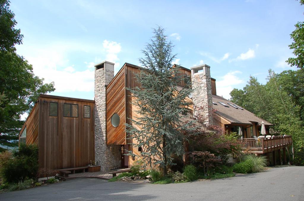 MLS #/Web ID: 2663915