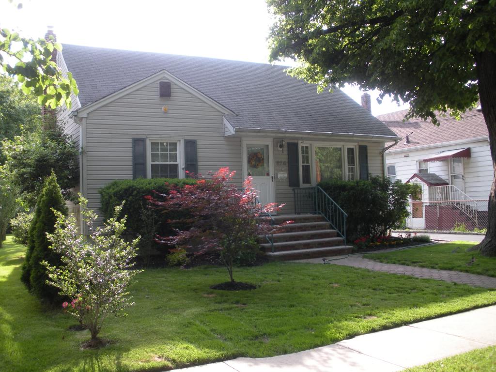 MLS #/Web ID: 2685515