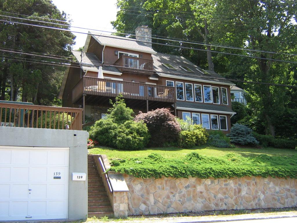 139 E SHORE TRL