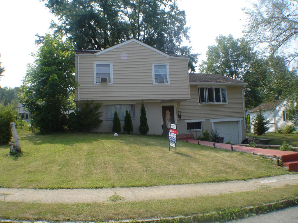 MLS #/Web ID: 2699415