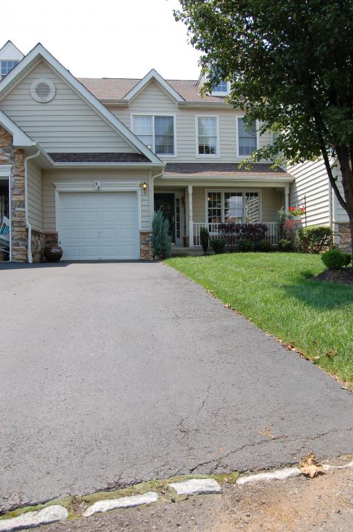 MLS #/Web ID: 2702915