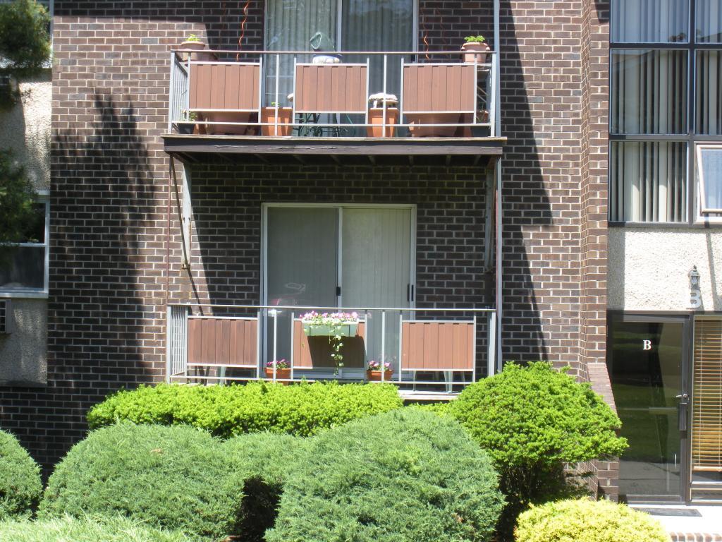 421 BLOOMFIELD AVE C1