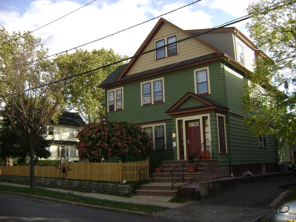 MLS #/Web ID: 2718415