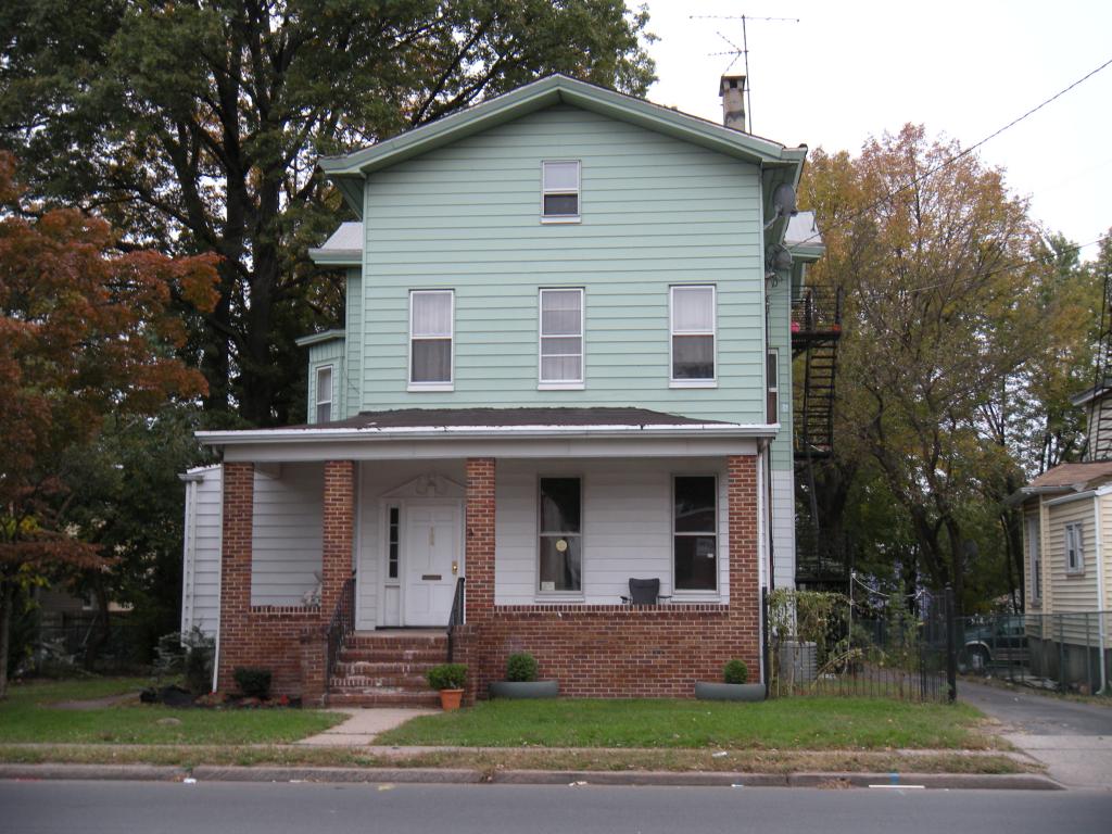 MLS #/Web ID: 2721215