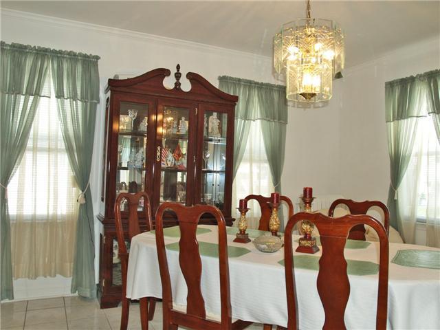 MLS #/Web ID: 2722915