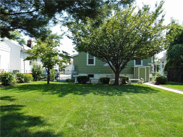 MLS #/Web ID: 2722915