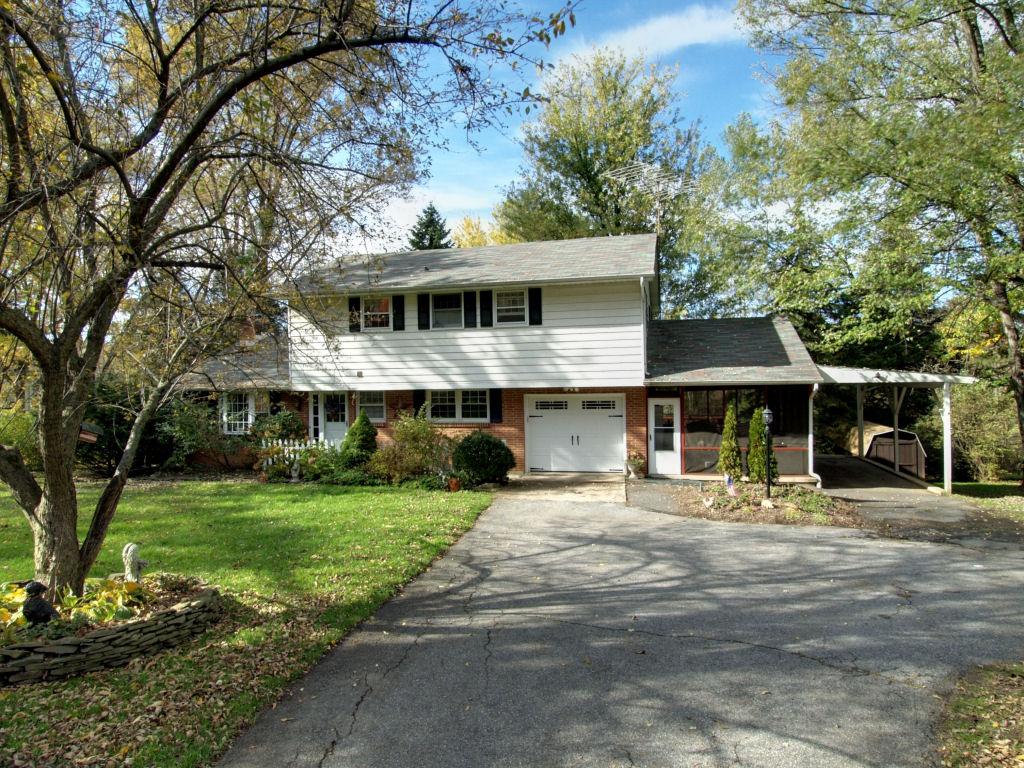 MLS #/Web ID: 2723615
