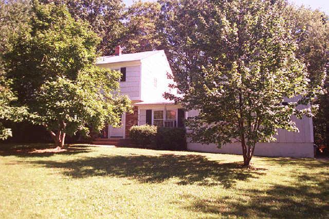19 PARKER DR