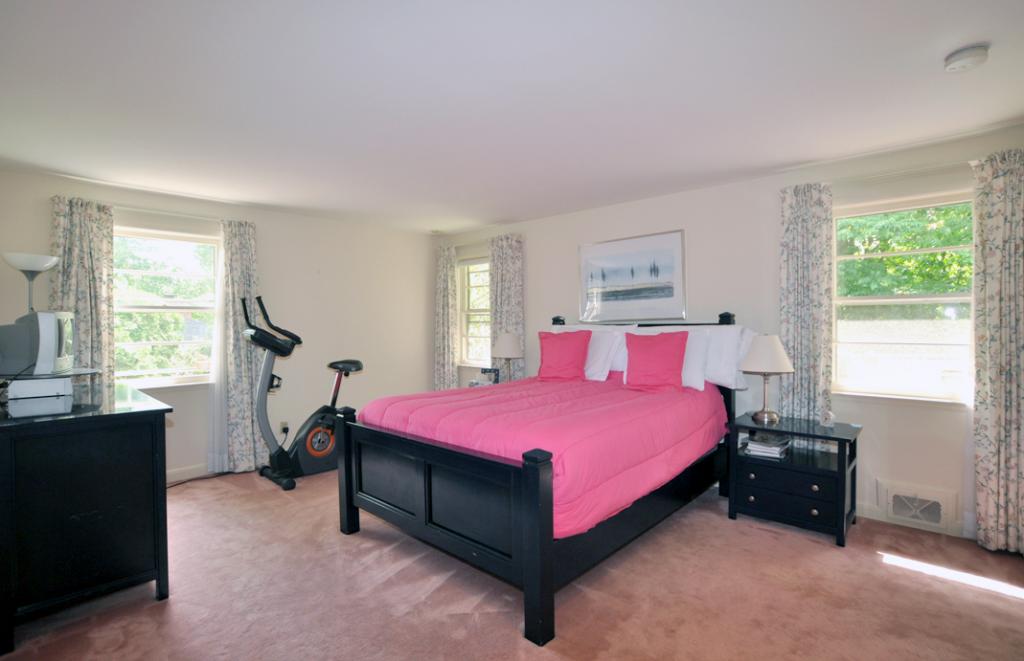 MLS #/Web ID: 2724615