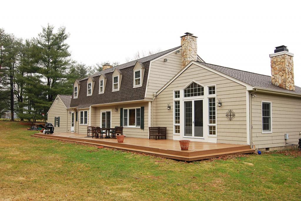 10 LOWERY LN