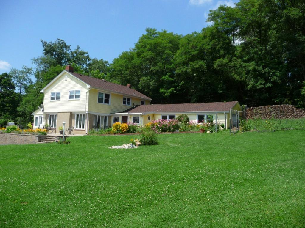 MLS #/Web ID: 2702416