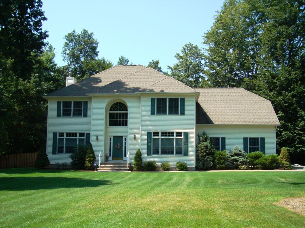 MLS #/Web ID: 2706516