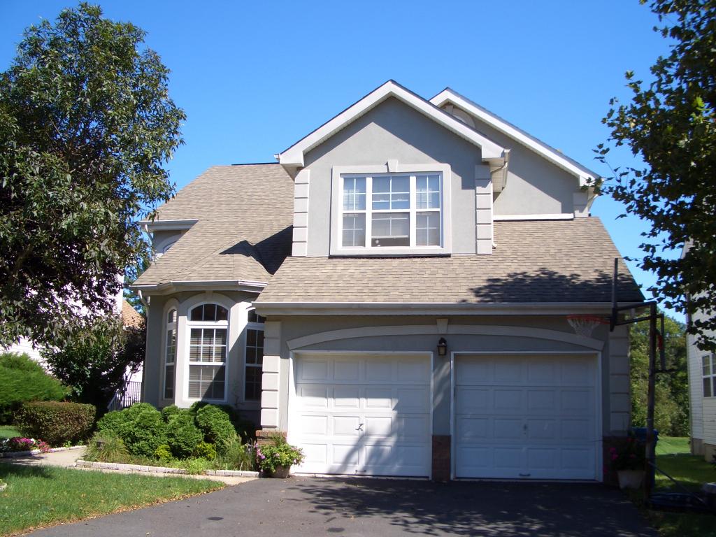 27 HENDRICKSON DR