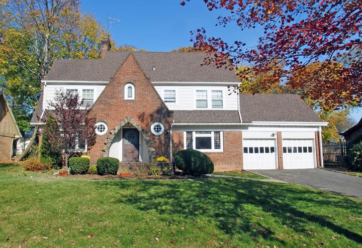MLS #/Web ID: 2727416