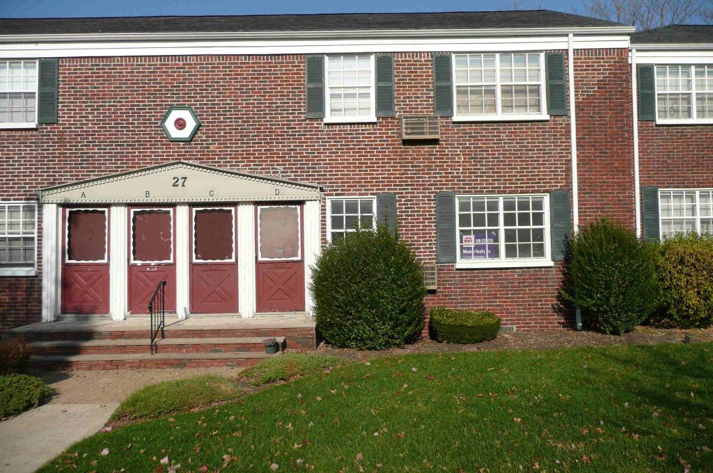 MLS #/Web ID: 2728716