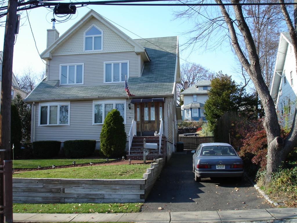 MLS #/Web ID: 2729516