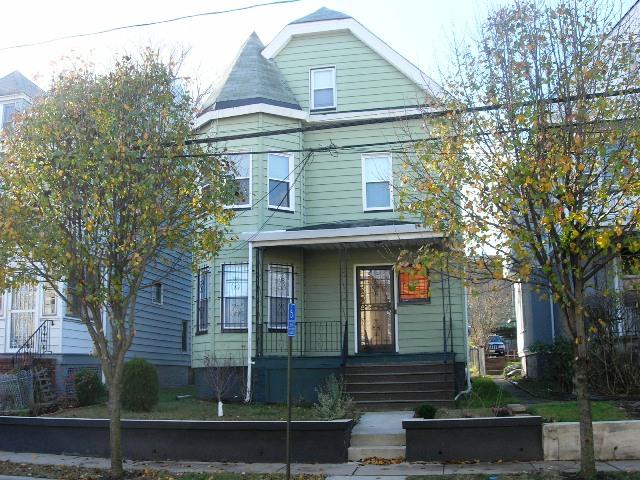 386 HAWTHORNE ST