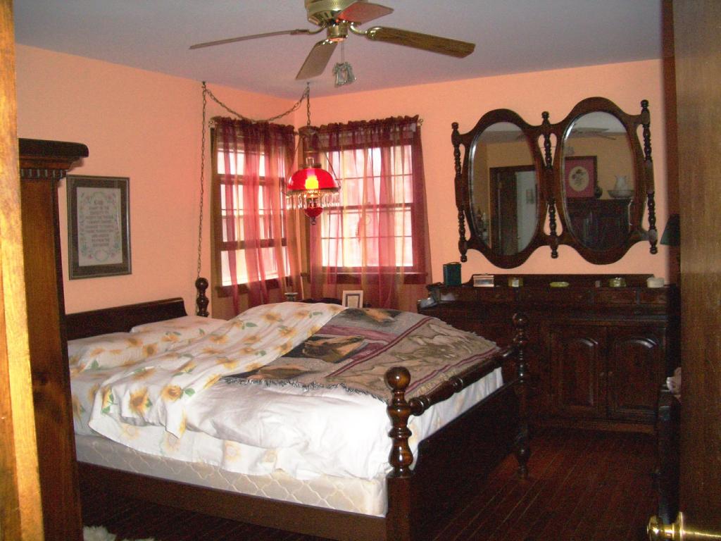 MLS #/Web ID: 2696517