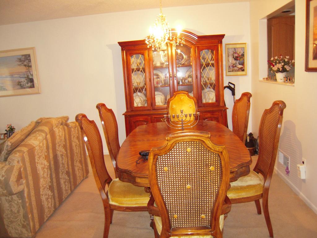 7 WOODLAND  DR