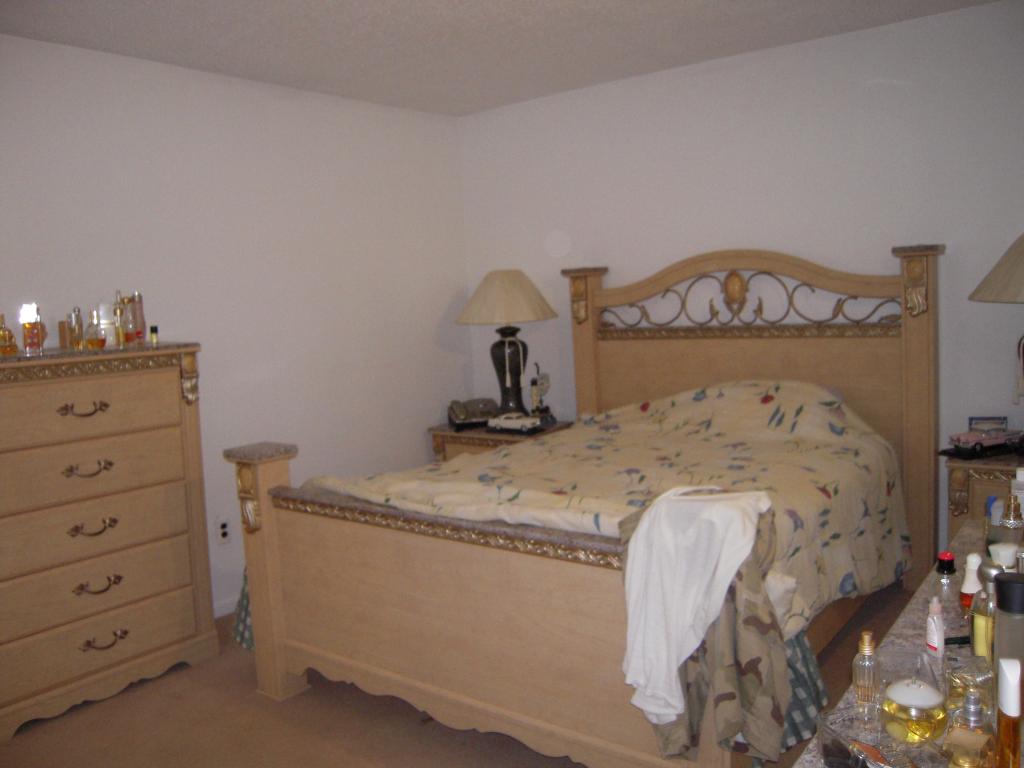 7 WOODLAND  DR