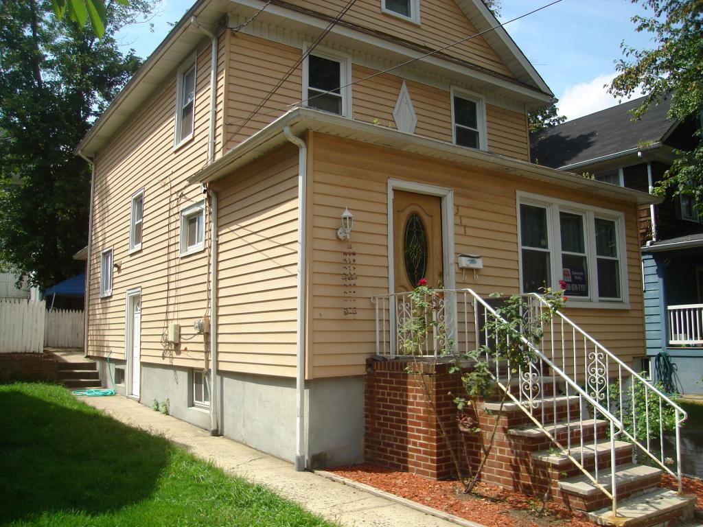 MLS #/Web ID: 2705717