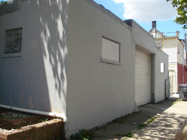 353 BARCLAY ST
