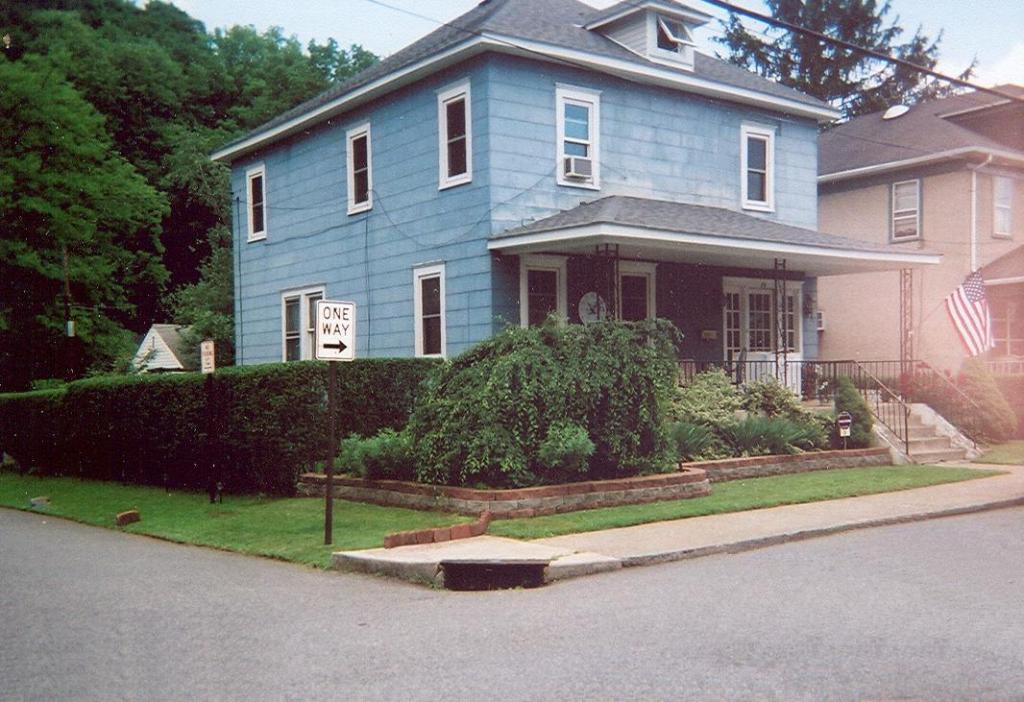 88 Rose St