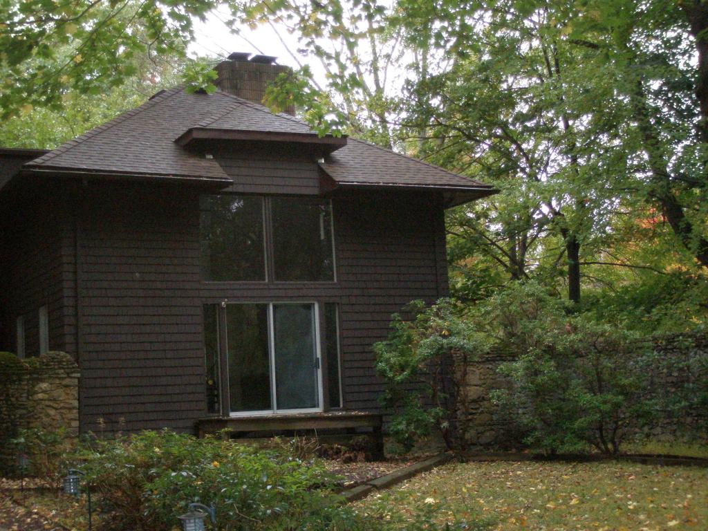 20 DRYDEN RD