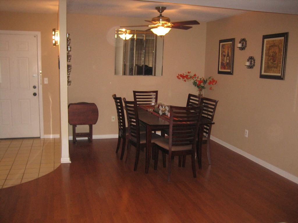 38 MOONACHIE RD