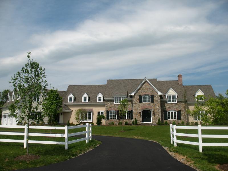 6 HILDEBRANT RD