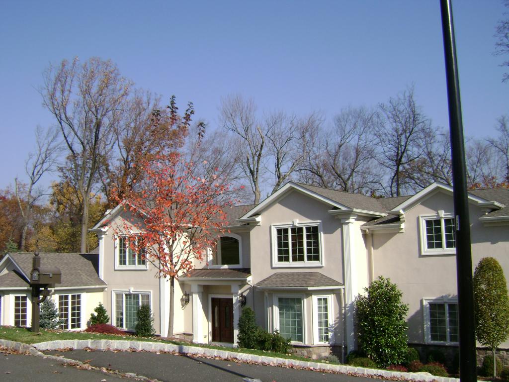 MLS #/Web ID: 2726017